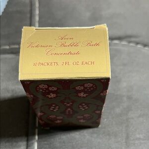 Avon Victorian Bubble Bath Concentrate -